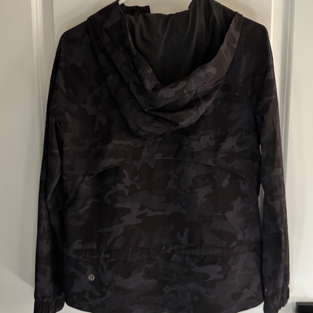 Lululemon Pack It Up Jacket Incognito Camo Multi Grey EUC - Picture 11 of 12